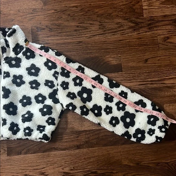 HYFVE Black and White Floral Short Push Jacket - Picture 8 of 9